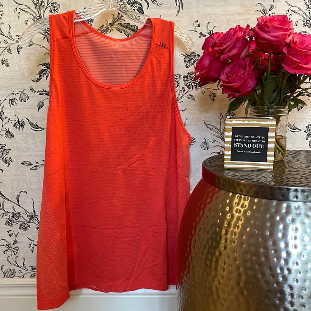 Men’s LuluLemon tank